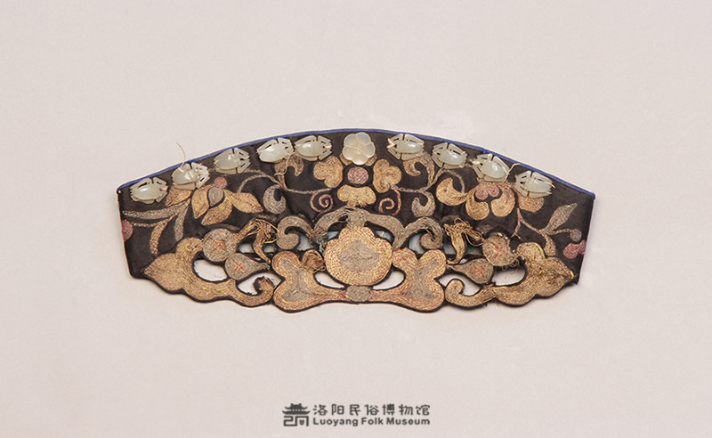 盘金镶玉黑绸帽