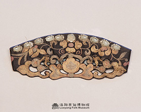 盘金镶玉黑绸帽