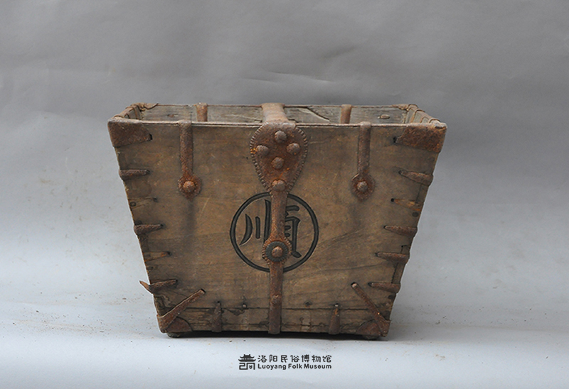 “顺长堂记”提梁木斗